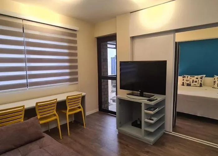 Qi Ibirapuera Intelligence Flat cozinha sala quarto e sacada UH2212
